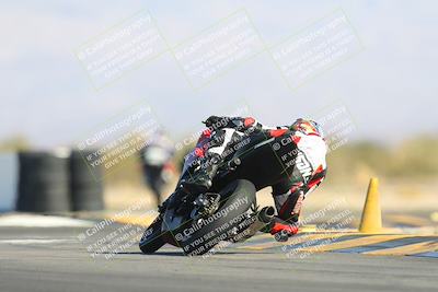 media/Jan-10-2025-CVMA Friday Practice (Fri) [[489e0da257]]/Group 4 and Trackday/Session 4 (Turn 16)/